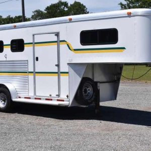 3 horse gooseneck trailer